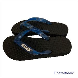 Locals 3Y 5 womens blue flip flop sandals slip on beach outdoor Hawaiian